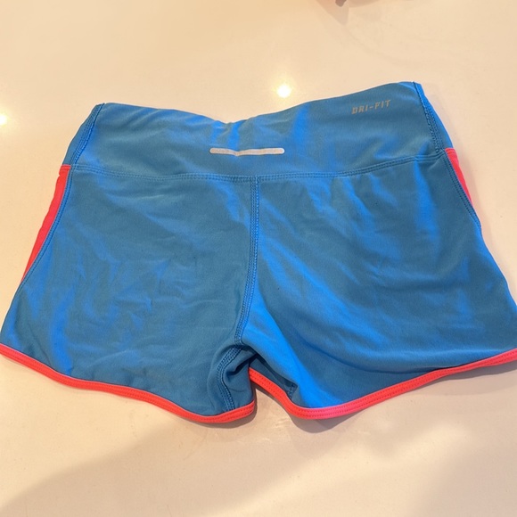 Nike DRI FIT shorts - Picture 2 of 2